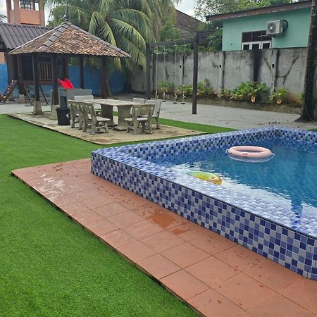 Casa Tiga Homestay Besut Kampung Kuala Besut Buitenkant foto