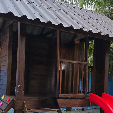 Casa Tiga Homestay Besut Kampung Kuala Besut Buitenkant foto
