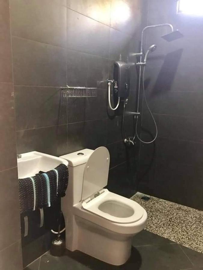 Casa Tiga Homestay Besut Kampung Kuala Besut Buitenkant foto