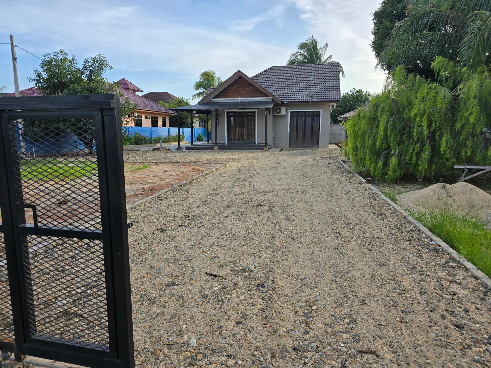 Casa Tiga Homestay Besut Kampung Kuala Besut Buitenkant foto