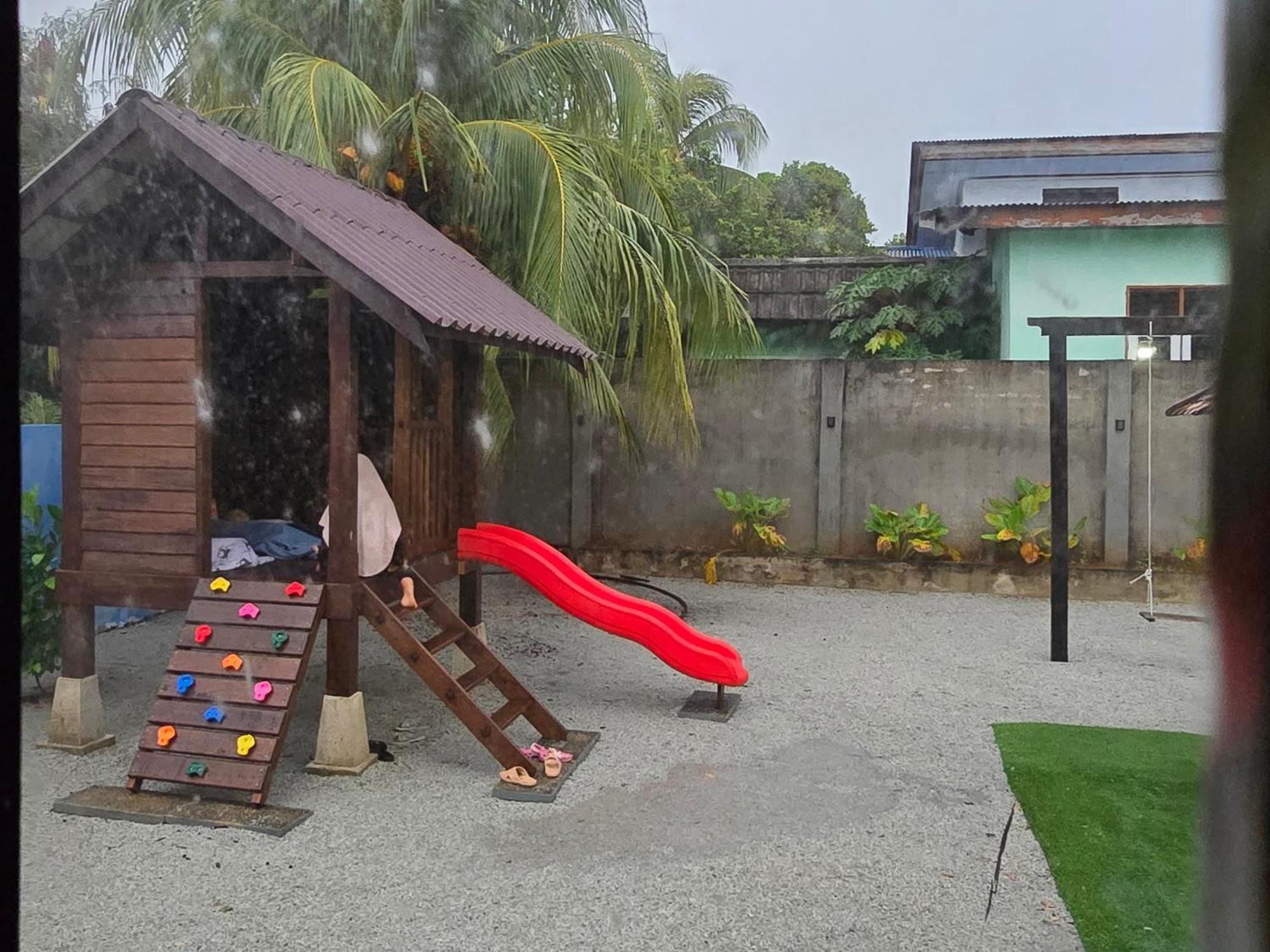 Casa Tiga Homestay Besut Kampung Kuala Besut Buitenkant foto